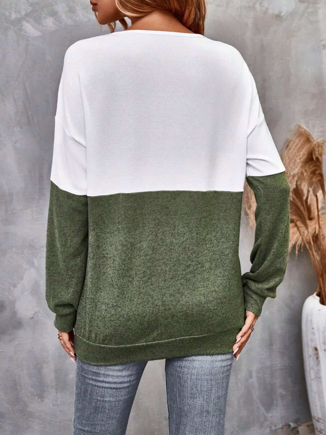 Two-Tone Crisscross Detail Sweatshirt - Starzzyco